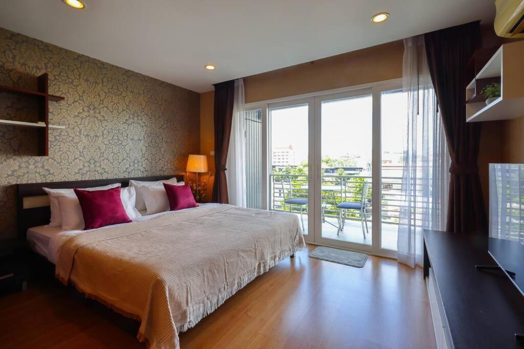 Luxury Living In Heart Of Nimman Lägenhet Chiang Mai Exteriör bild