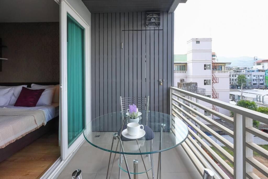 Luxury Living In Heart Of Nimman Lägenhet Chiang Mai Exteriör bild