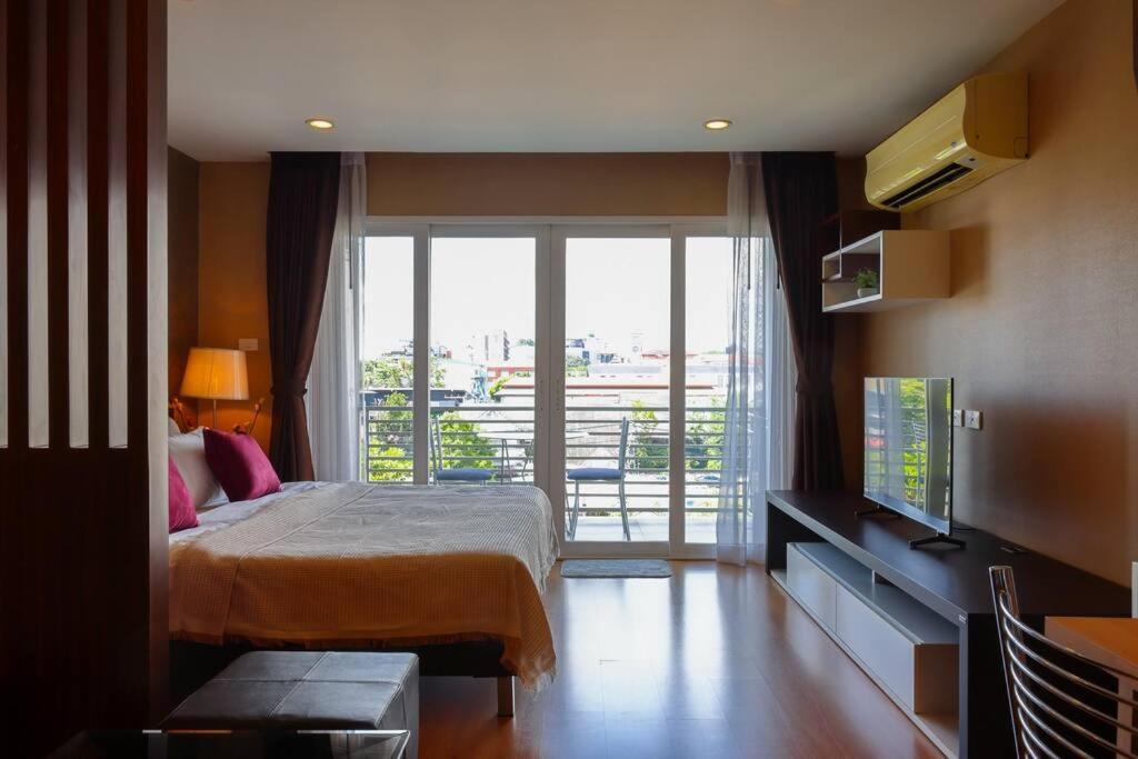 Luxury Living In Heart Of Nimman Lägenhet Chiang Mai Exteriör bild