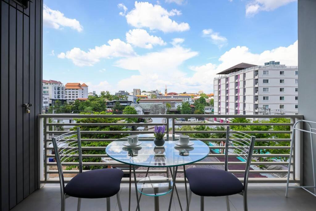 Luxury Living In Heart Of Nimman Lägenhet Chiang Mai Exteriör bild
