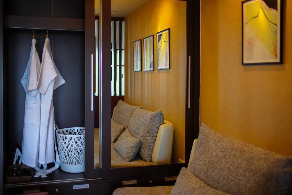 Luxury Living In Heart Of Nimman Lägenhet Chiang Mai Exteriör bild